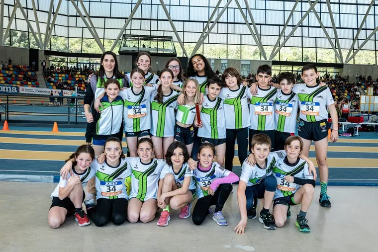 Doblete histórico del Dinami-k Vilanova: el club sube al podio en el Campeonato de Cataluña de Clubes Sub-12 B